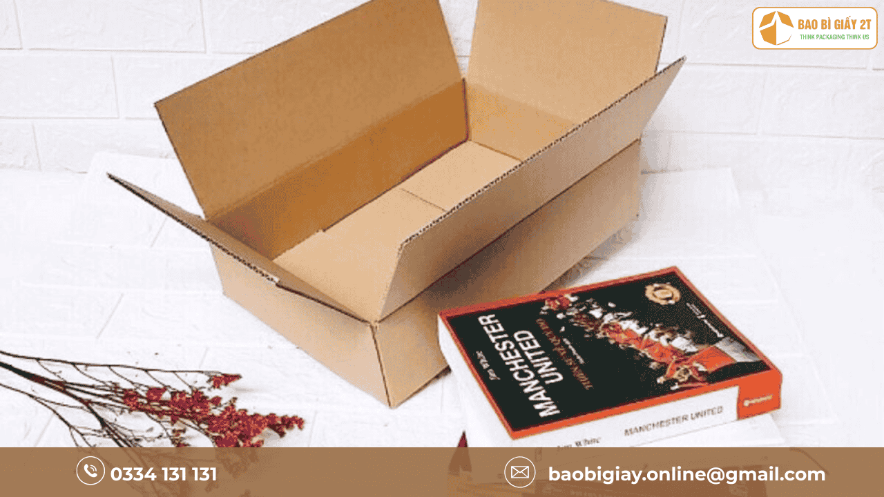 In hộp giấy đựng sách đóng gói an toàn đẹp mắt đang trở thành xu hướng được nhiều nhà xuất bản, thương hiệu sách và cửa hàng lựa chọn nhằm nâng cao giá trị sản phẩm và tạo dấu ấn thương hiệu.